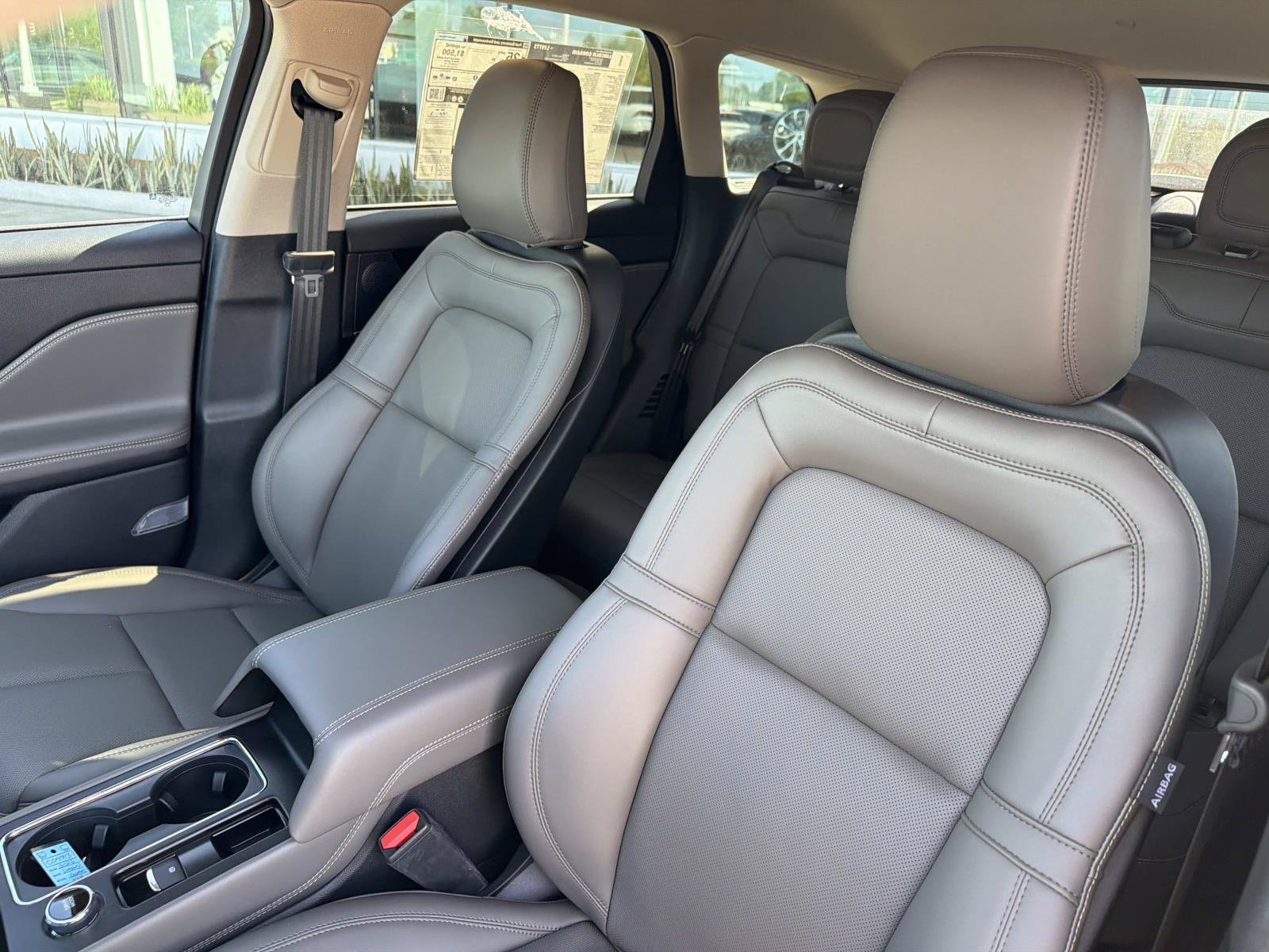 2026 Lincoln Corsair Premiere - Photo 12