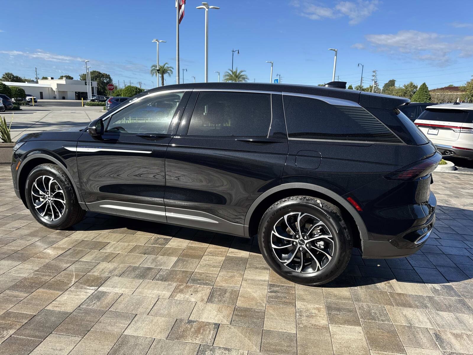 2025 Lincoln Nautilus Premiere photo 4