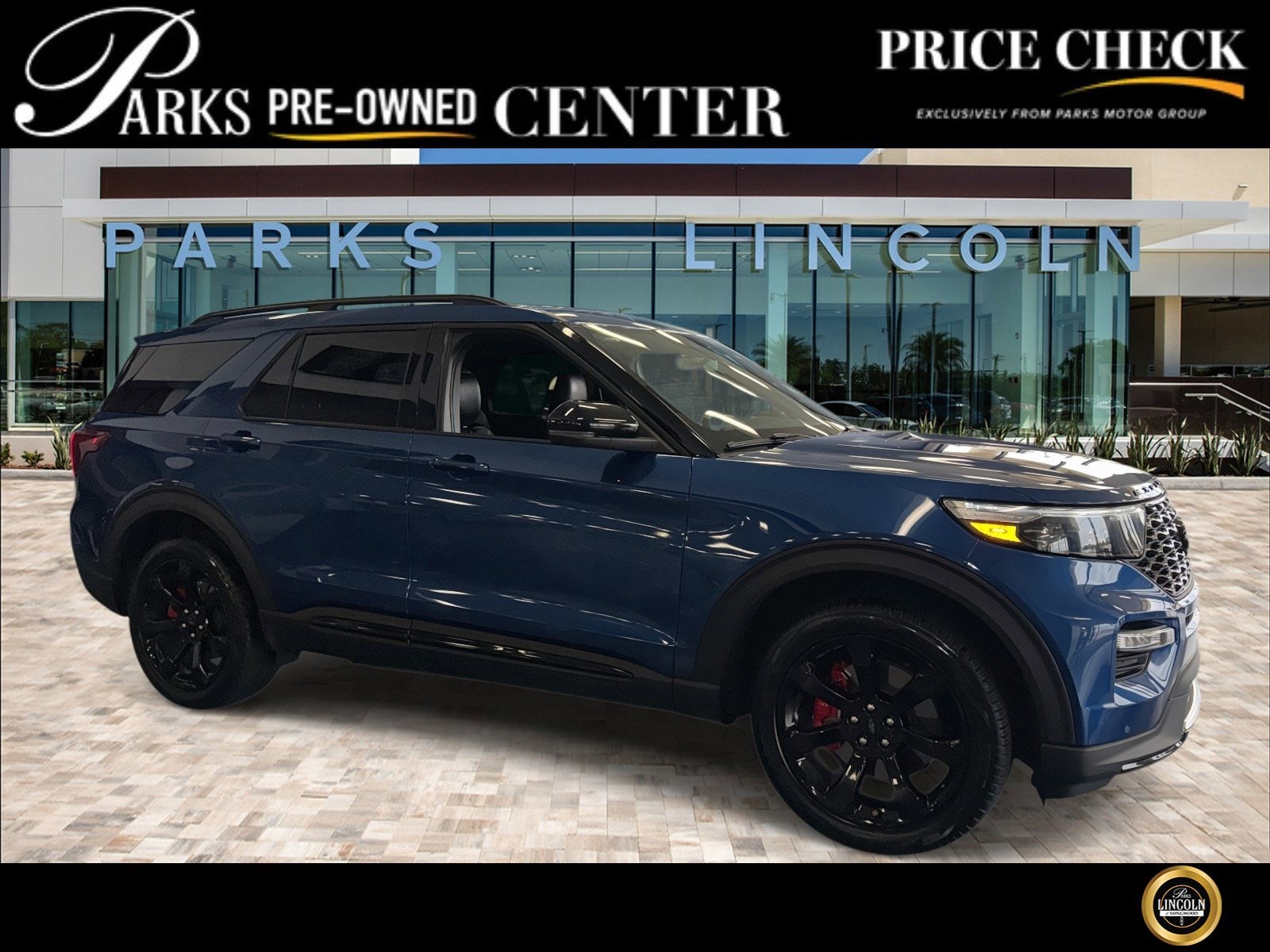 2023 Ford Explorer ST's photo