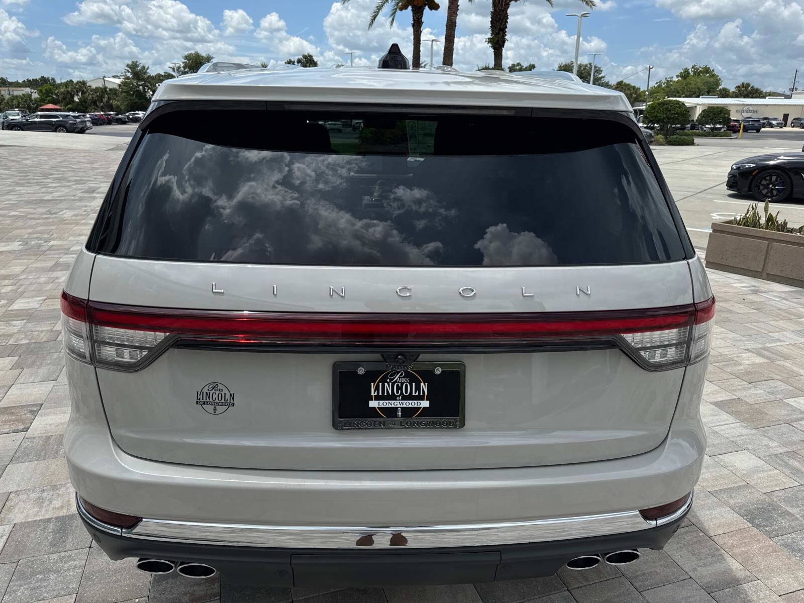 2025 Lincoln Aviator Premiere photo 3