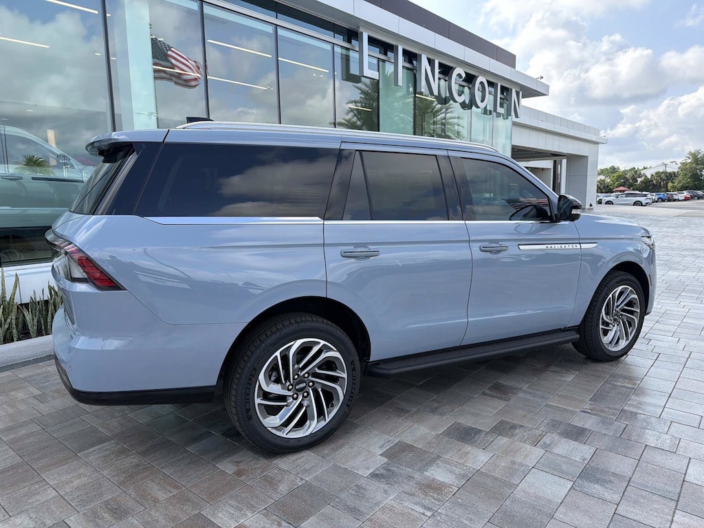 New 2026 Lincoln Navigator Premiere SUV