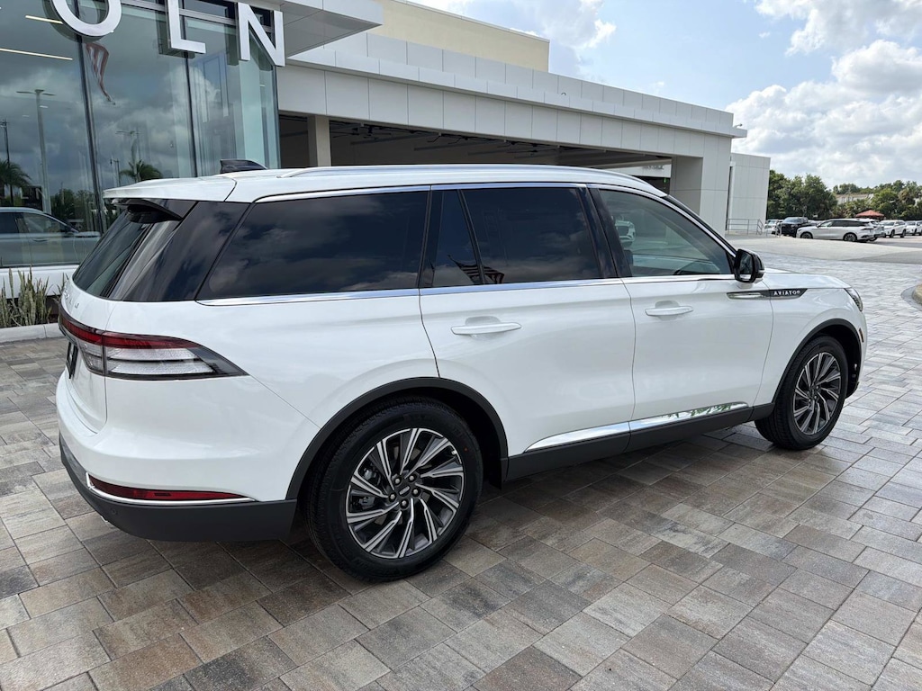 New 2026 Lincoln Aviator Premiere SUV