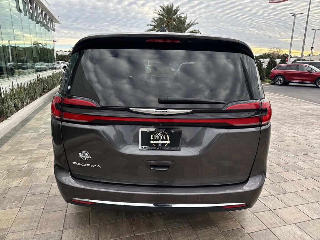 Used 2023 Chrysler Pacifica Touring L Van Passenger Van