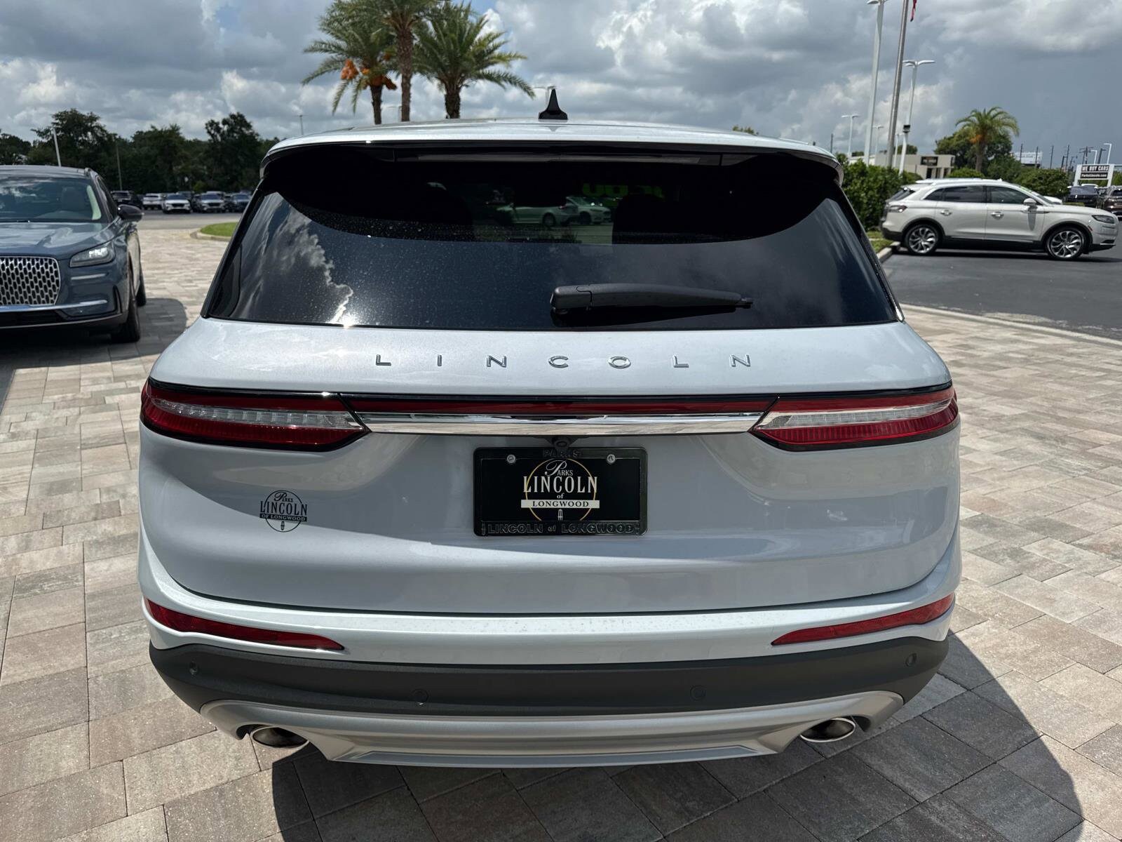 2025 Lincoln Corsair Premiere photo 2