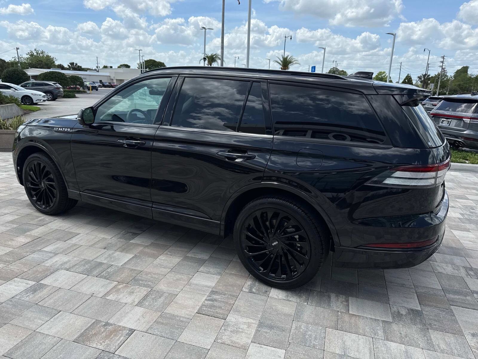 2025 Lincoln Aviator Reserve photo 4
