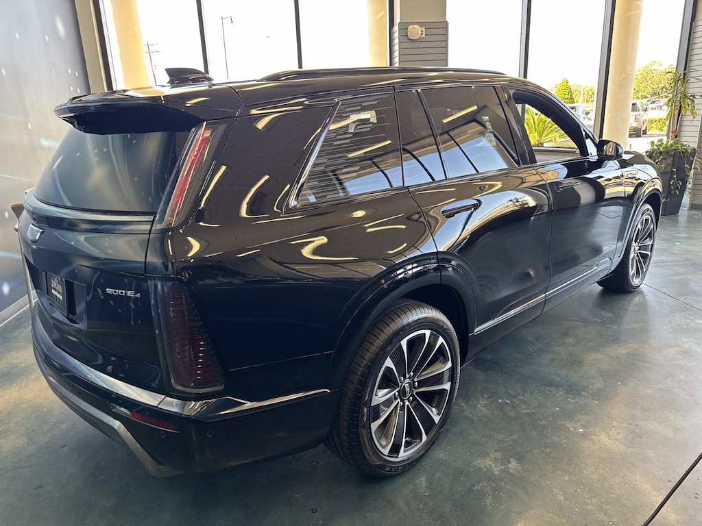 Used 2026 Cadillac Vistiq Sport SUV