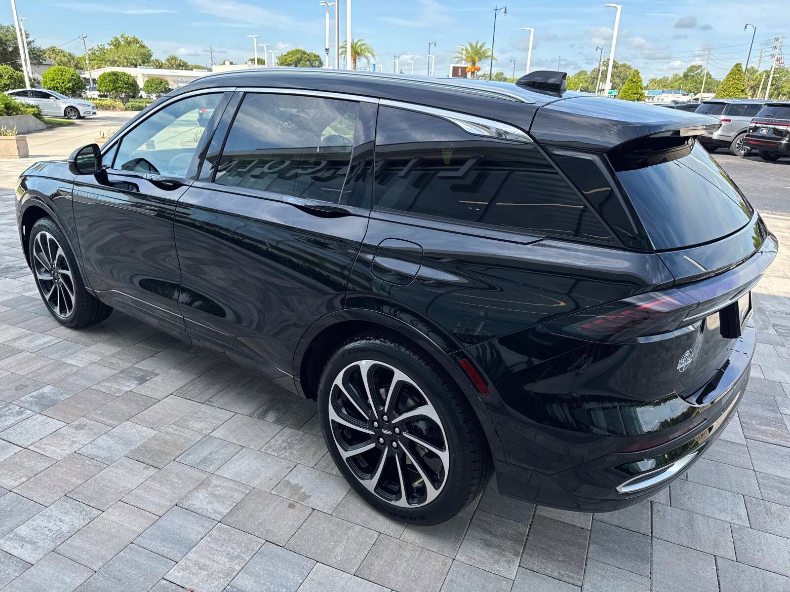2025 Lincoln Nautilus Black Label photo 4