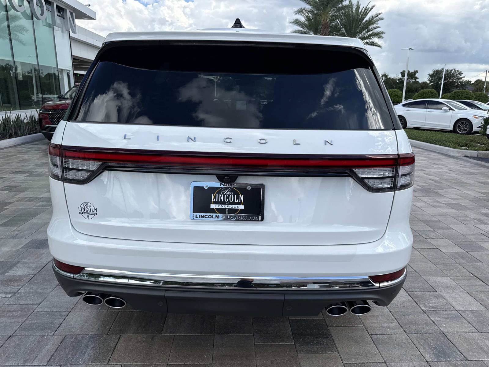 2025 Lincoln Aviator Reserve photo 3