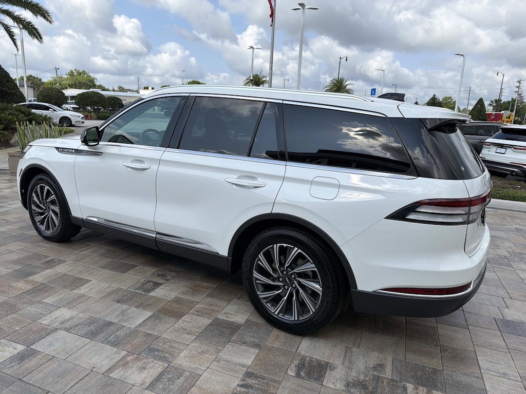 New 2026 Lincoln Aviator Premiere SUV