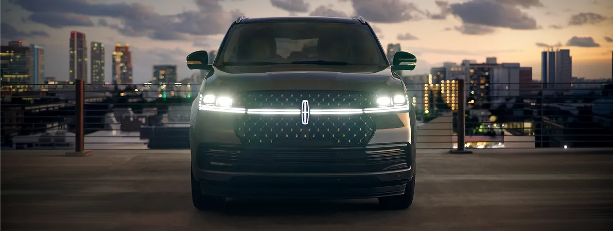 Front view of the 2027 Lincoln Navigator with illuminated grille