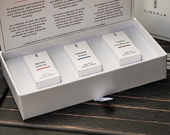 Lincoln accessories presentation box