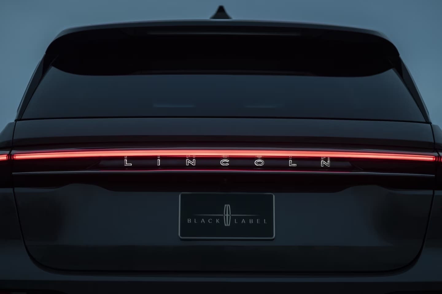 Roof & A-Pillar Kit | LINCOLN NAUTILUS 2024 Roof & A-Pillar Kit | LINCOLN NAUTILUS 2024
