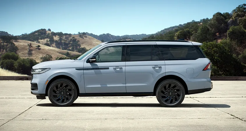 Lincoln Navigator with Jet Appearance Package