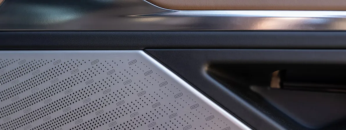 Laser-etched Lincoln Star speaker grille detail