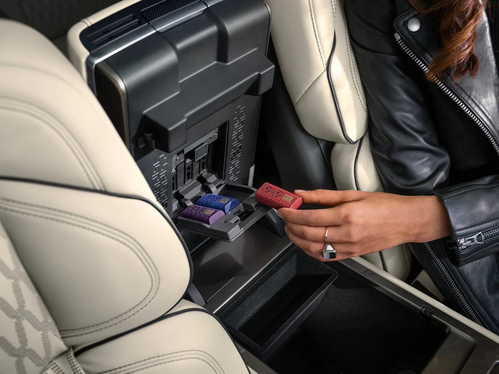 The center console and trim of a Lincoln Nautilus Black Label