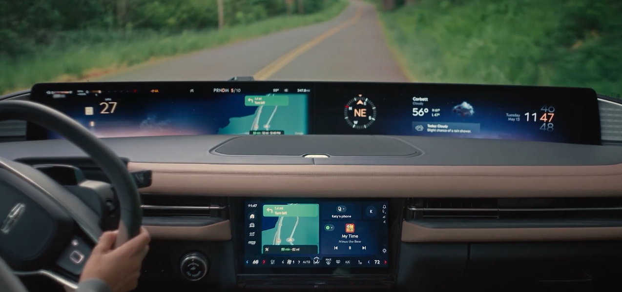 Interior of the 2027 Lincoln Navigator for sale near Orlando at Parks Lincoln of Longwood