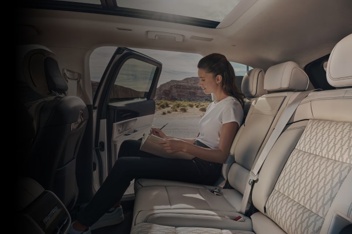 Spacious second row