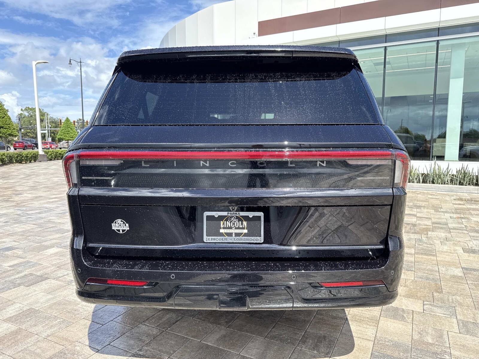 2025 Lincoln Navigator L Reserve photo 2
