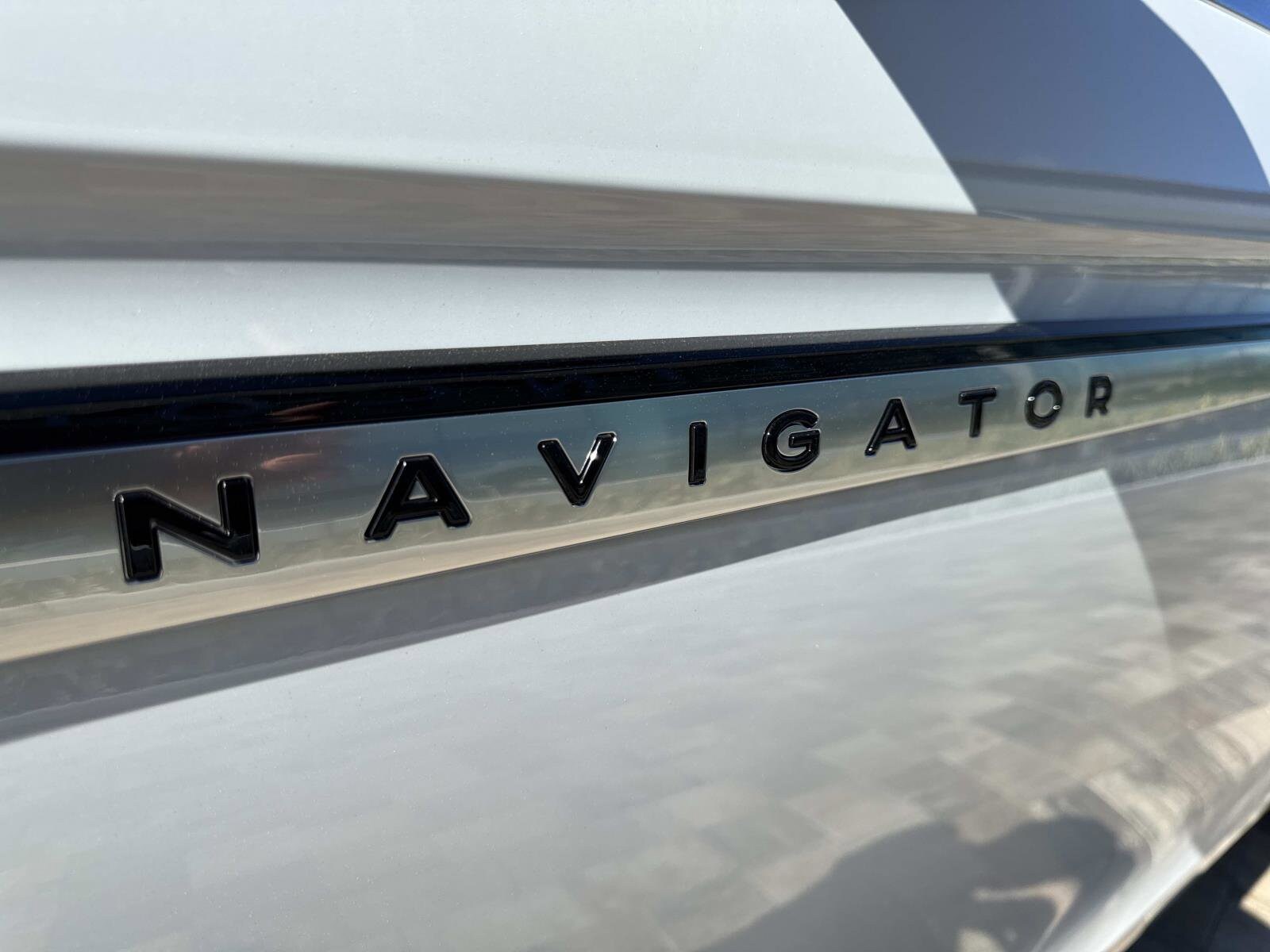 2026 Lincoln Navigator Reserve L - Photo 8
