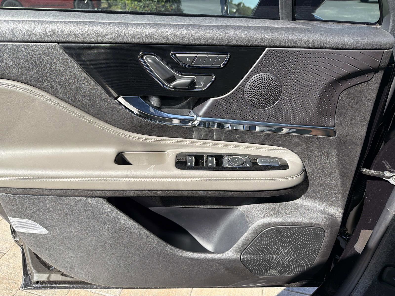 2026 Lincoln Corsair Premiere - Photo 9