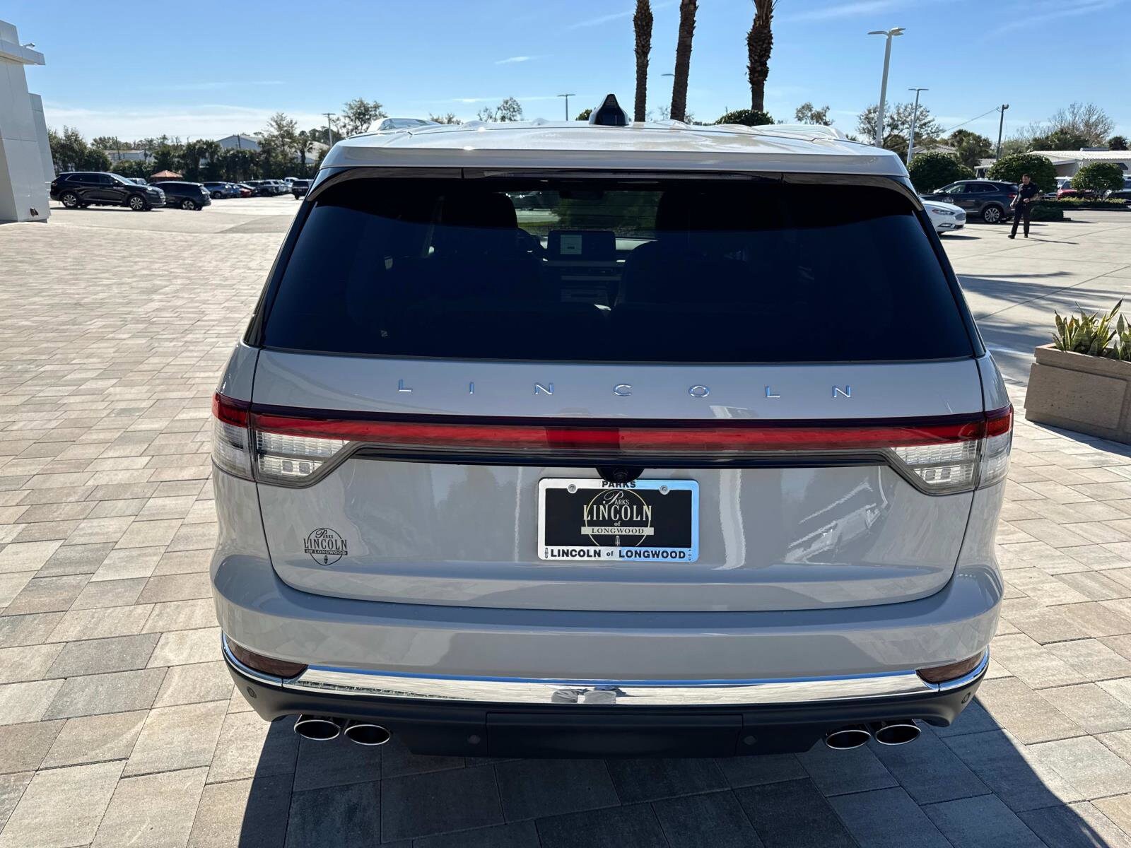 2025 Lincoln Aviator Reserve photo 3