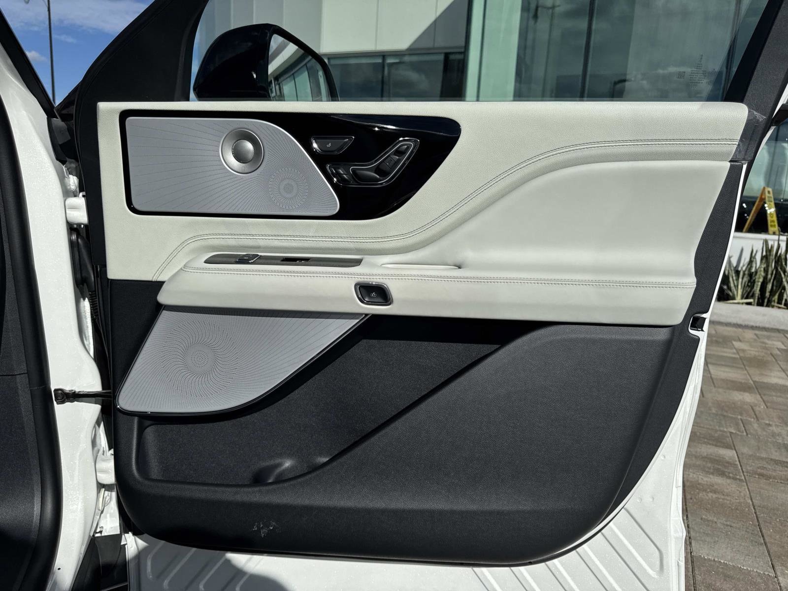 2026 Lincoln Aviator Black Label - Photo 17