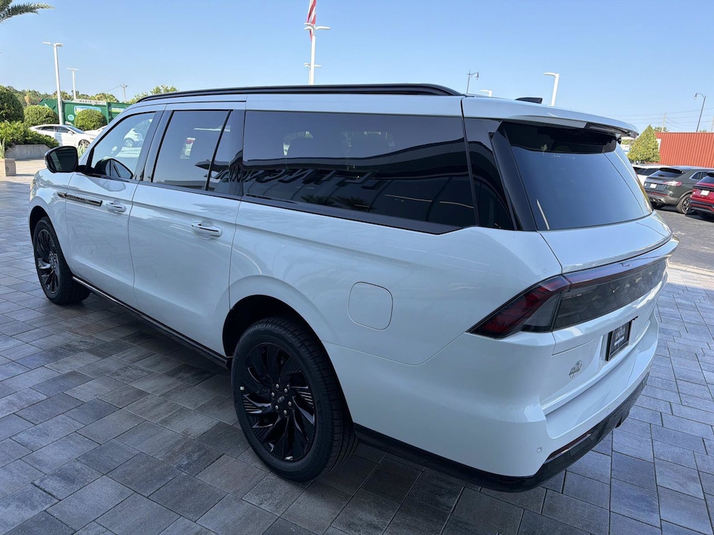New 2026 Lincoln Navigator L Reserve SUV
