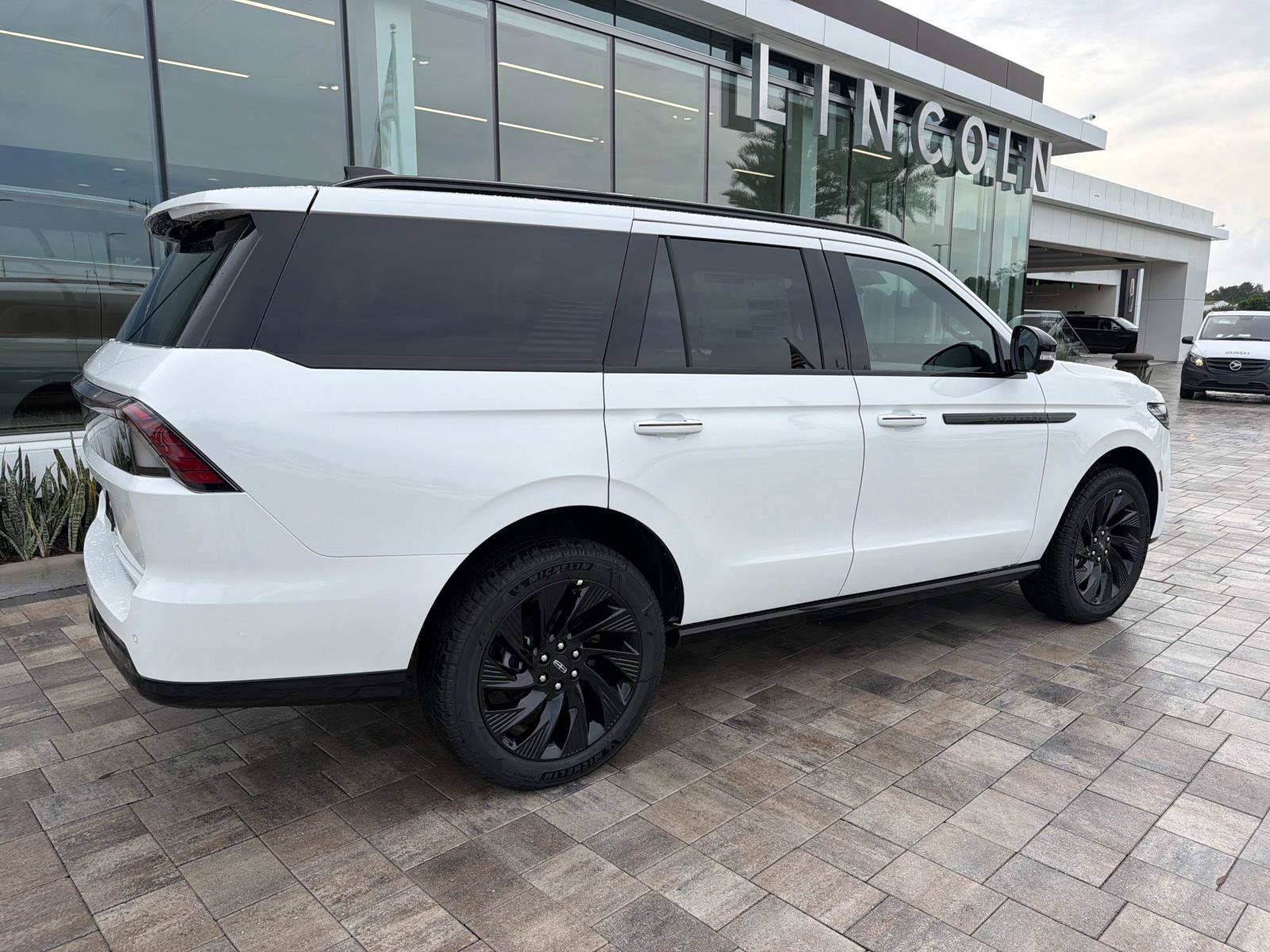 New 2027 Lincoln Navigator Reserve SUV