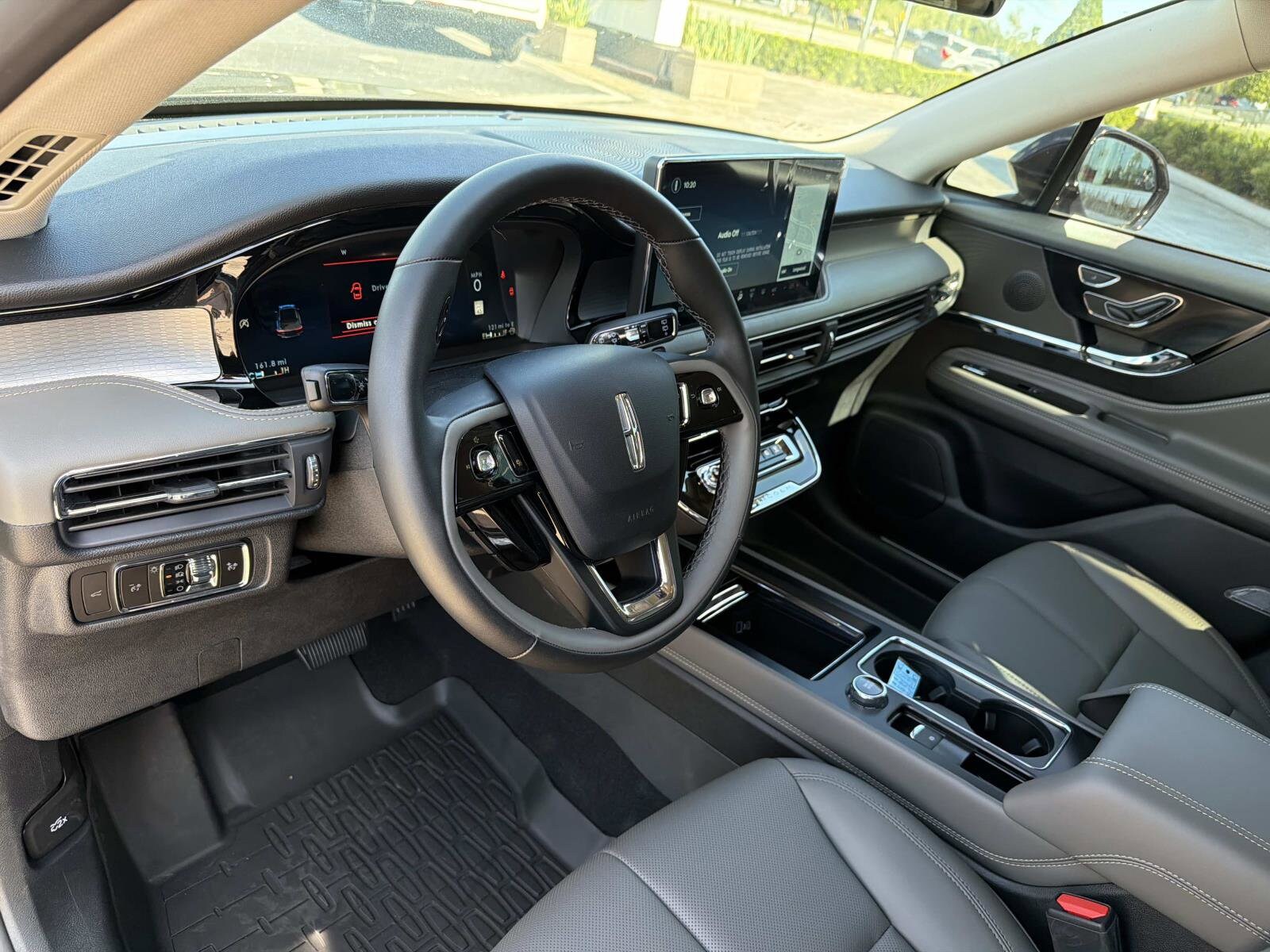 2026 Lincoln Corsair Premiere - Photo 13