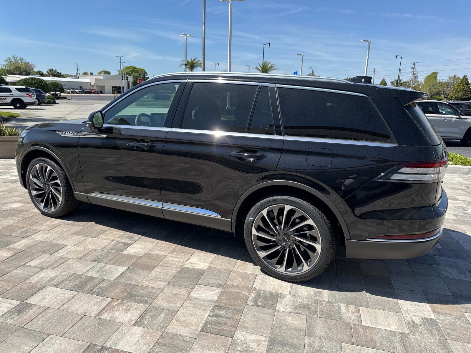 2025 Lincoln Aviator Reserve photo 4