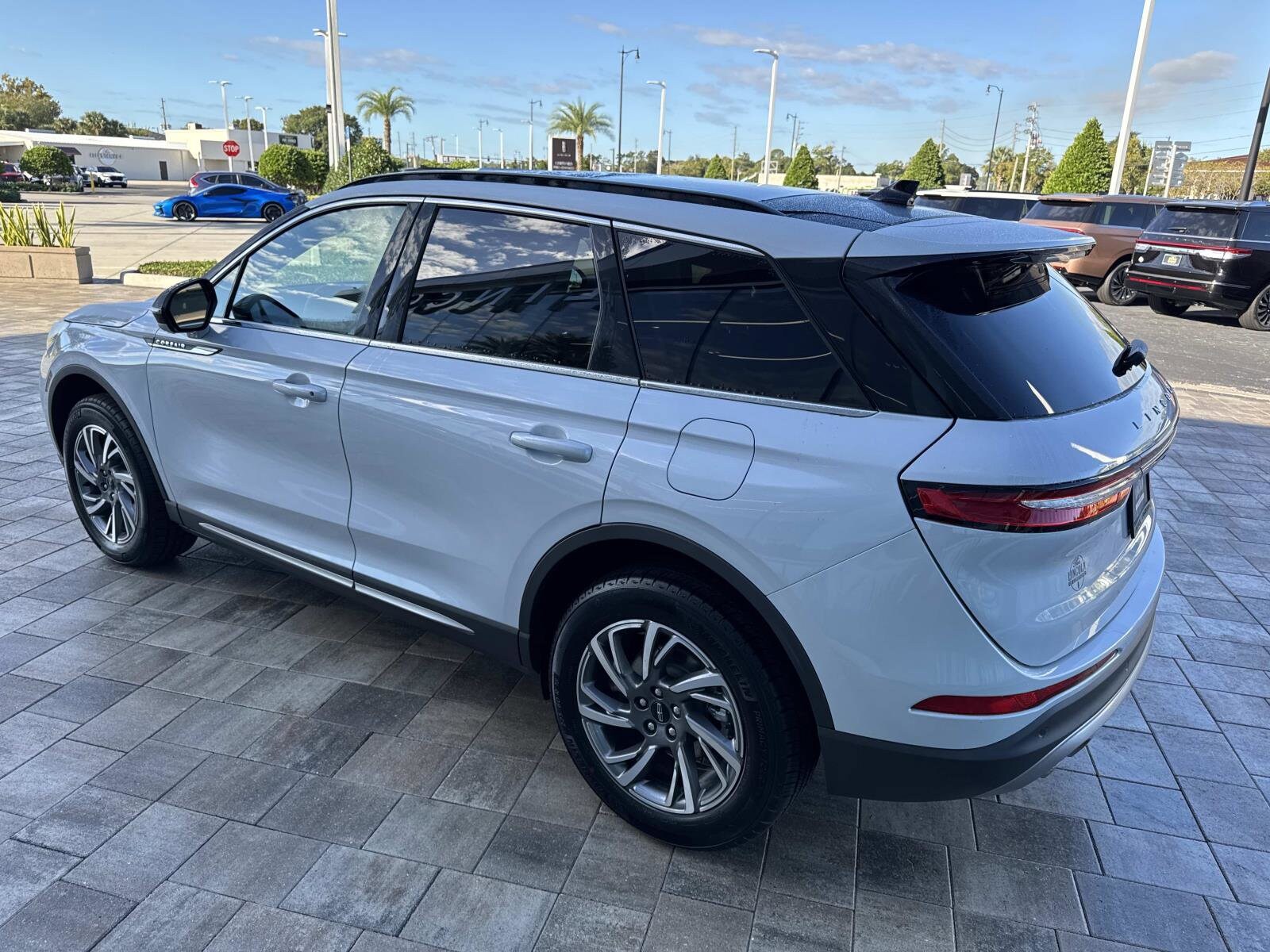 2026 Lincoln Corsair Premiere photo 4