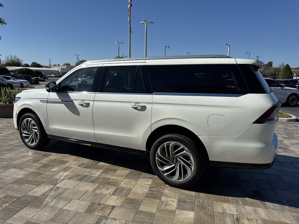 New 2026 Lincoln Navigator L Reserve SUV