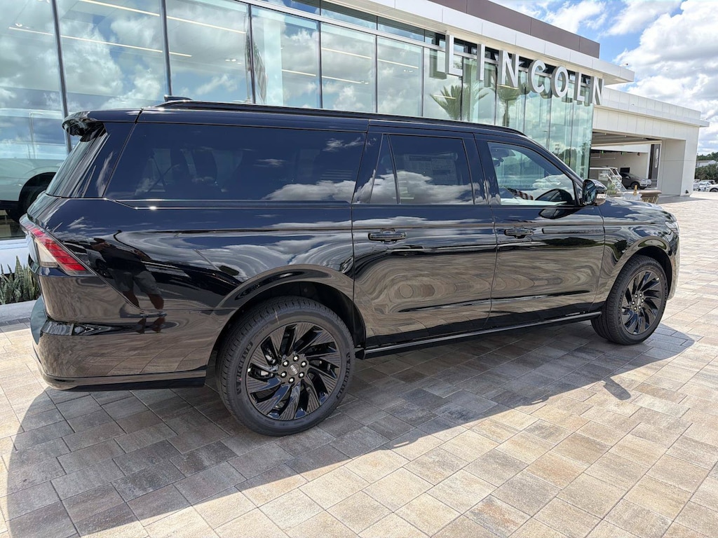 New 2026 Lincoln Navigator L Reserve SUV
