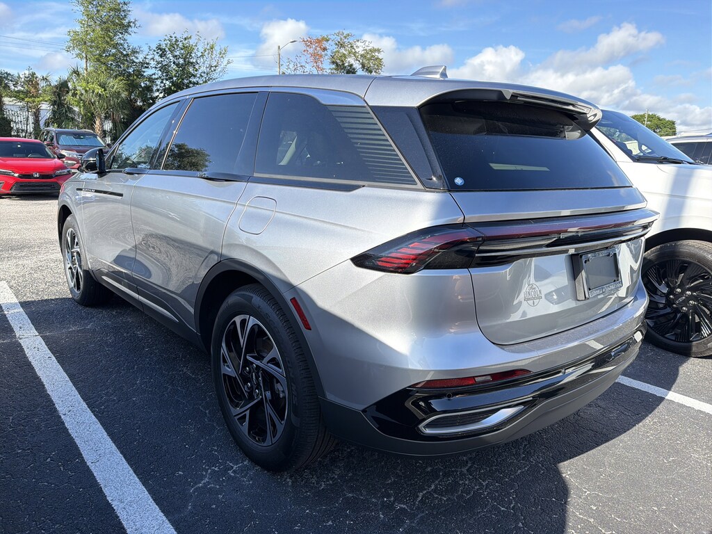Certified 2025 Lincoln Nautilus Premiere SUV