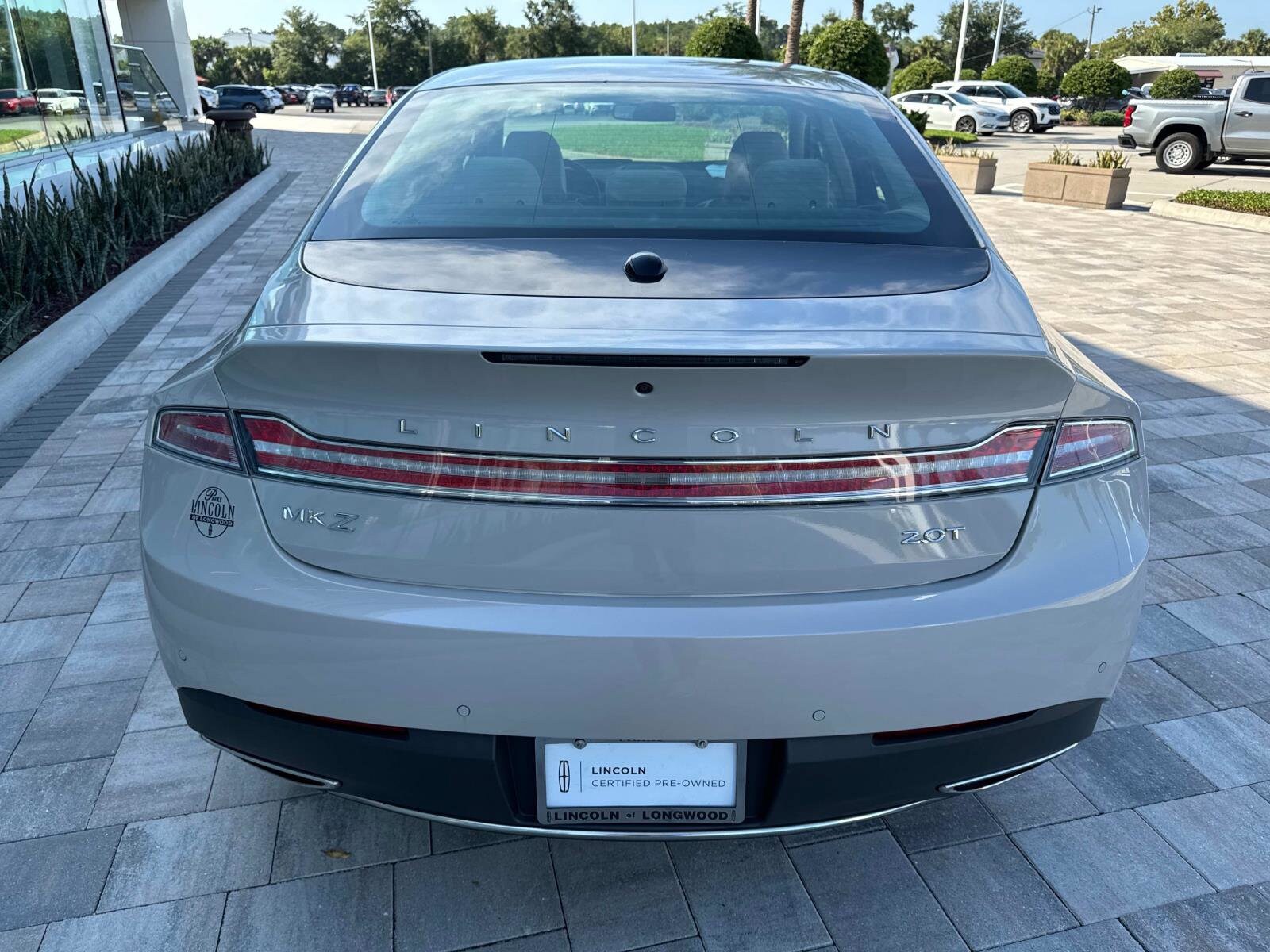 2020 Lincoln MKZ Standard photo 3