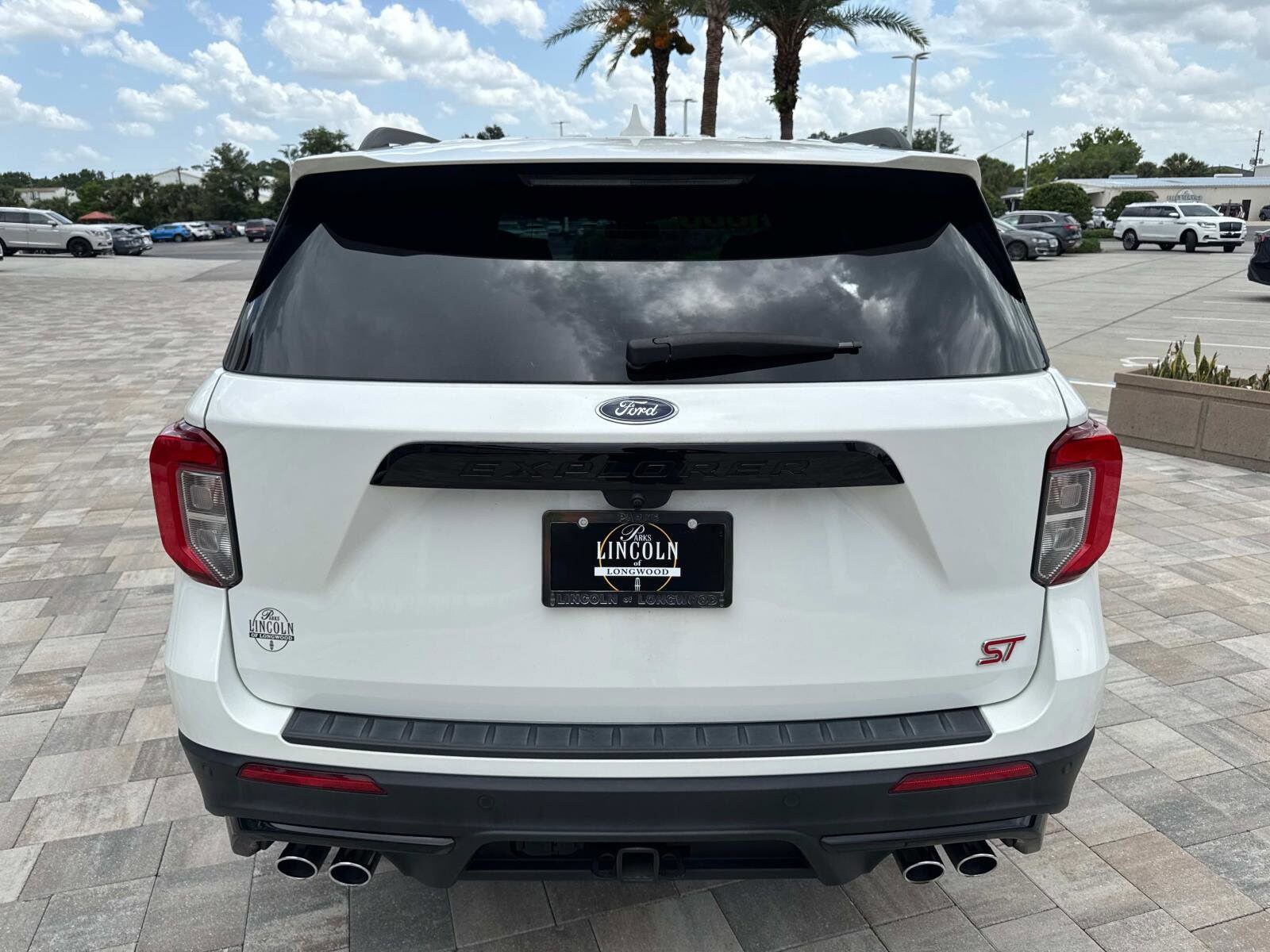 2022 Ford Explorer ST photo 2