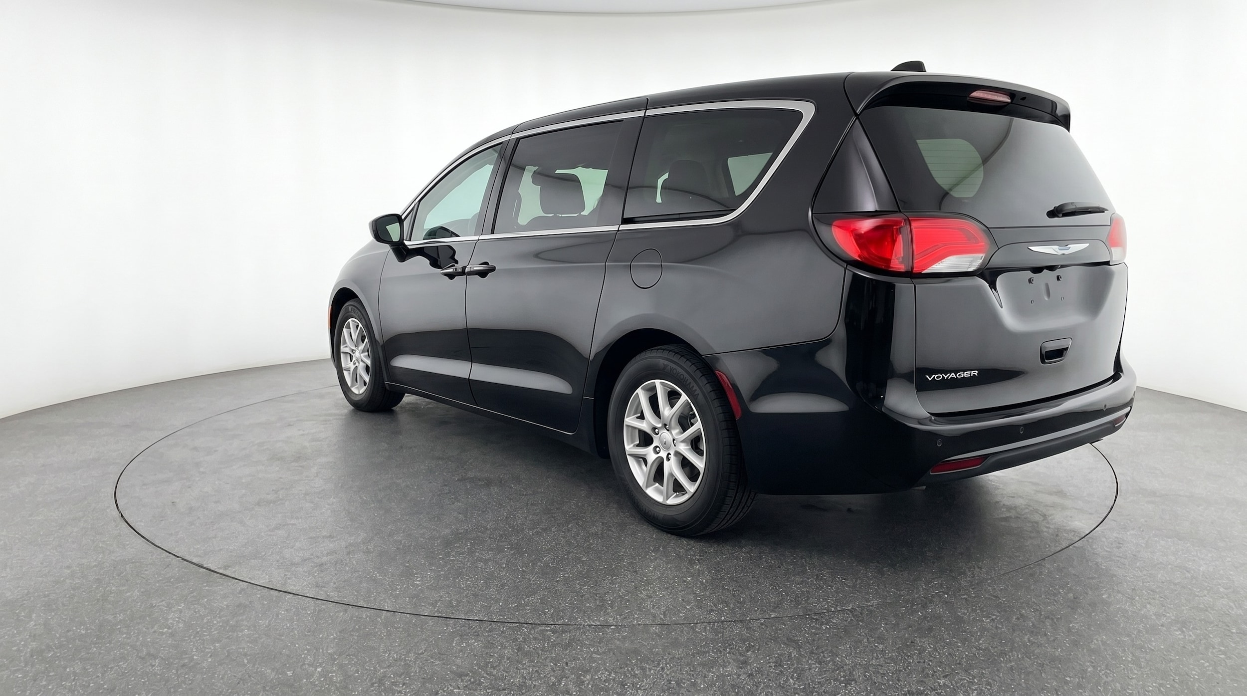 Thumbnail: 2024 Chrysler Voyager - 5