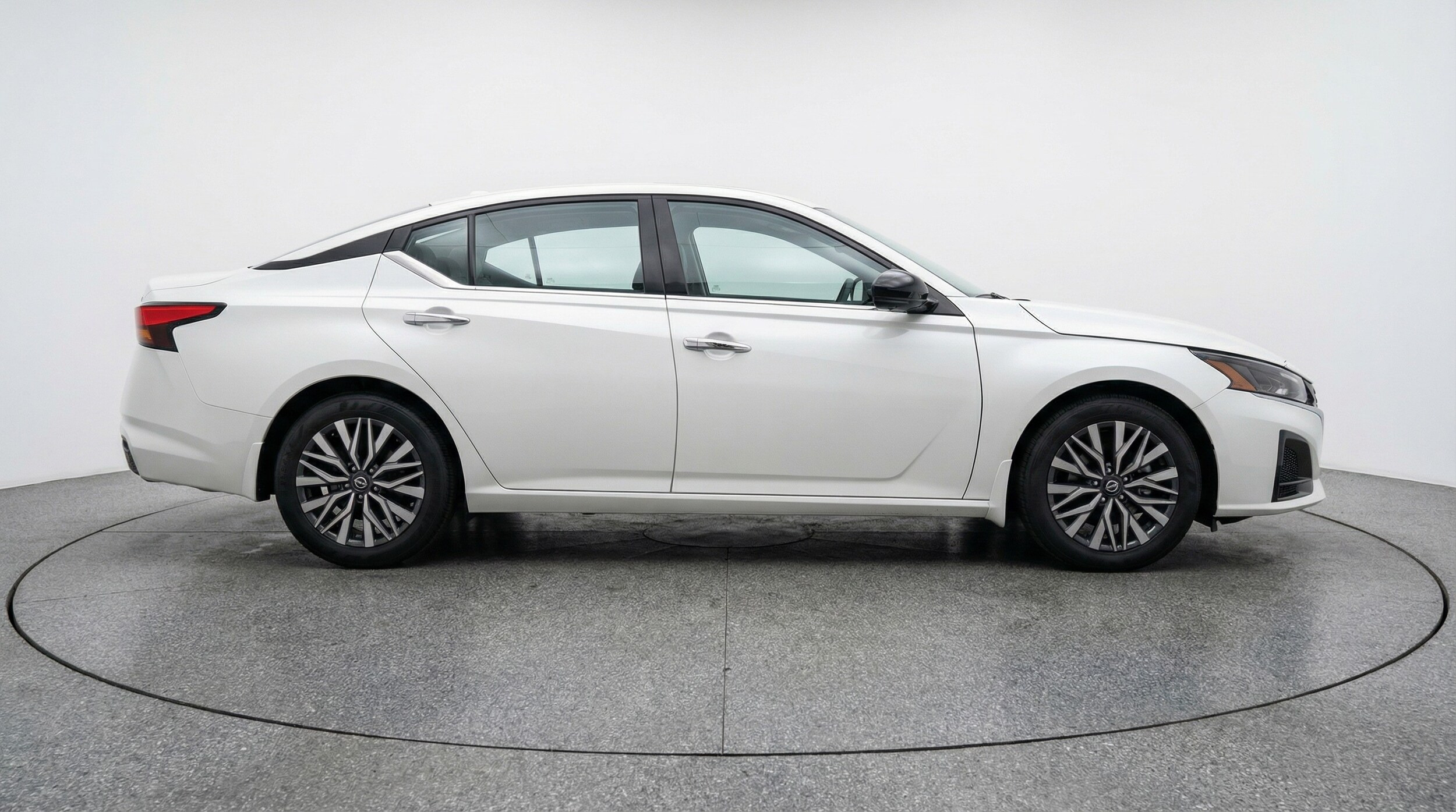 Thumbnail: 2025 Nissan Altima - 8