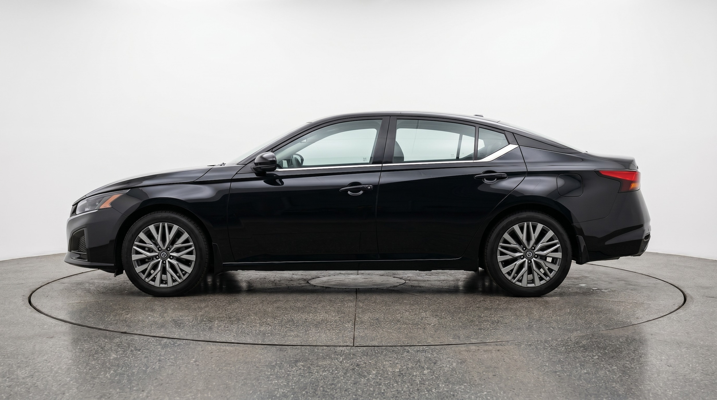 Thumbnail: 2025 Nissan Altima - 4