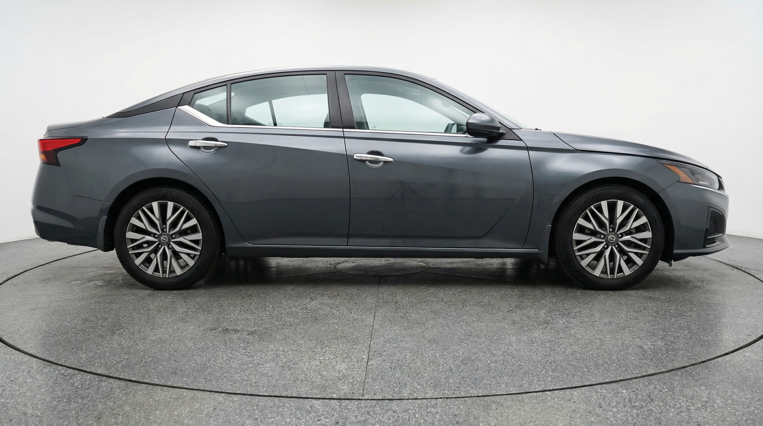 Thumbnail: 2025 Nissan Altima - 8