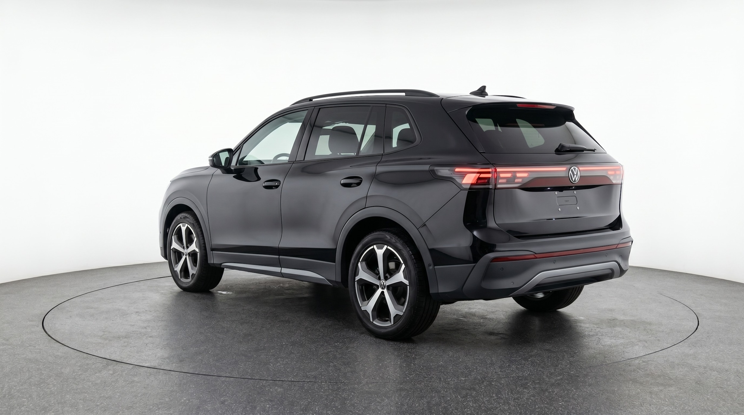 Thumbnail: 2026 Volkswagen Tiguan - 5