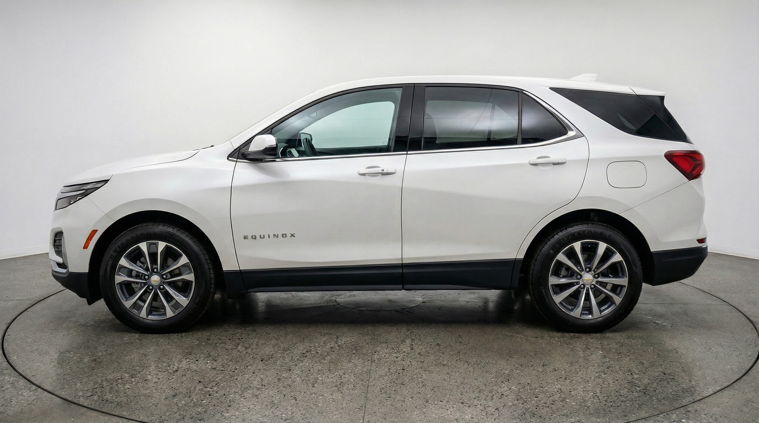 Thumbnail: 2025 Chevrolet Equinox - 4