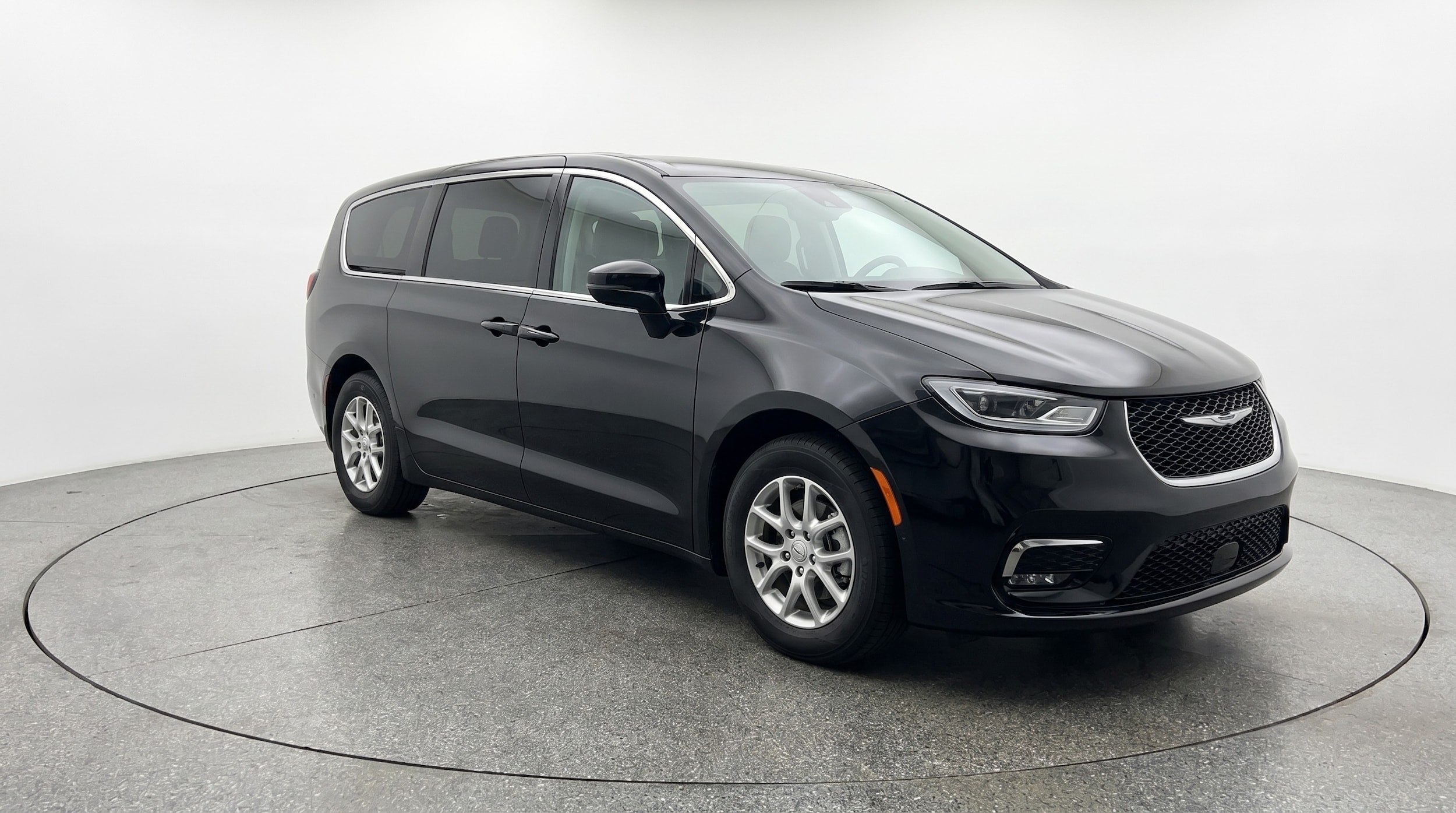 Thumbnail: 2024 Chrysler Voyager - 1
