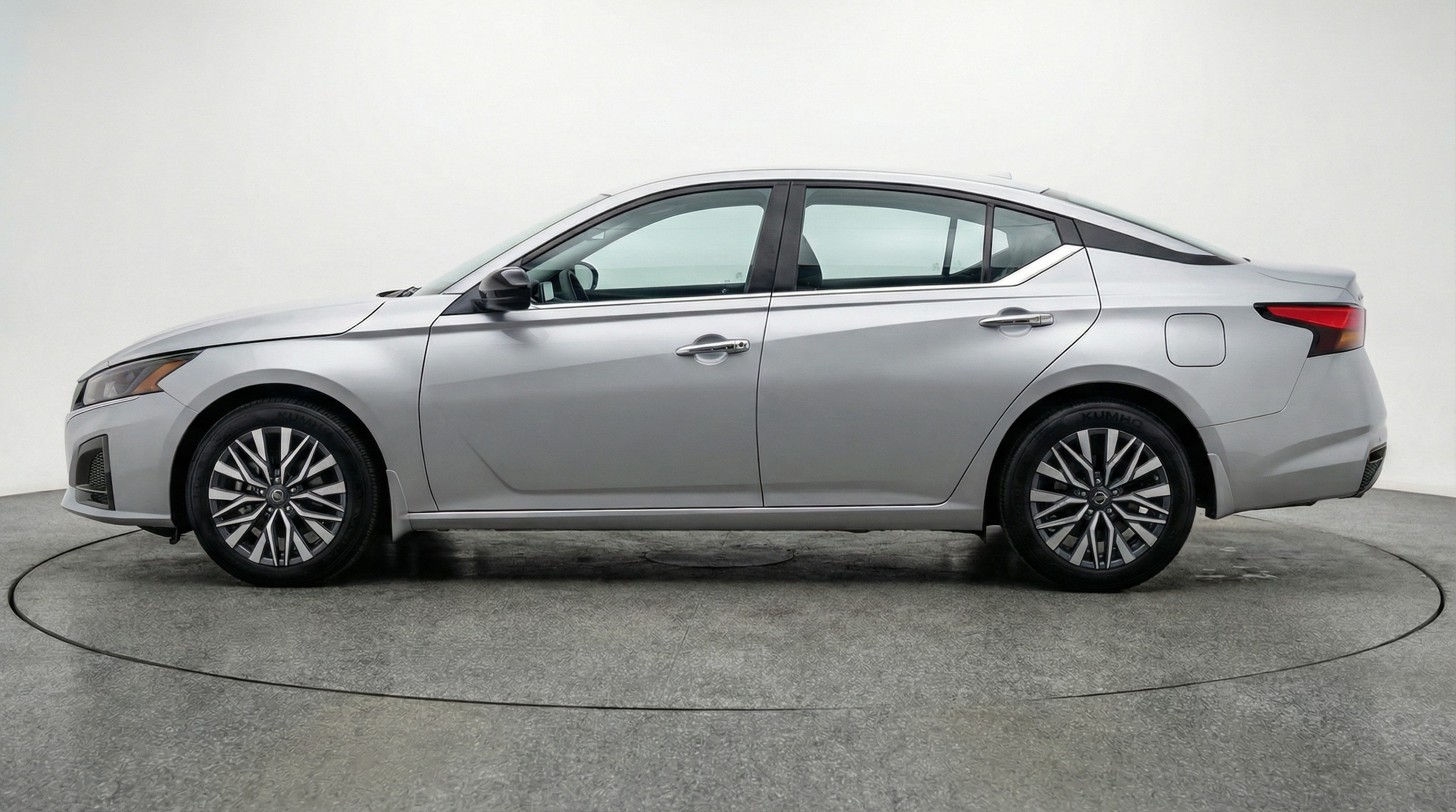 Thumbnail: 2025 Nissan Altima - 4