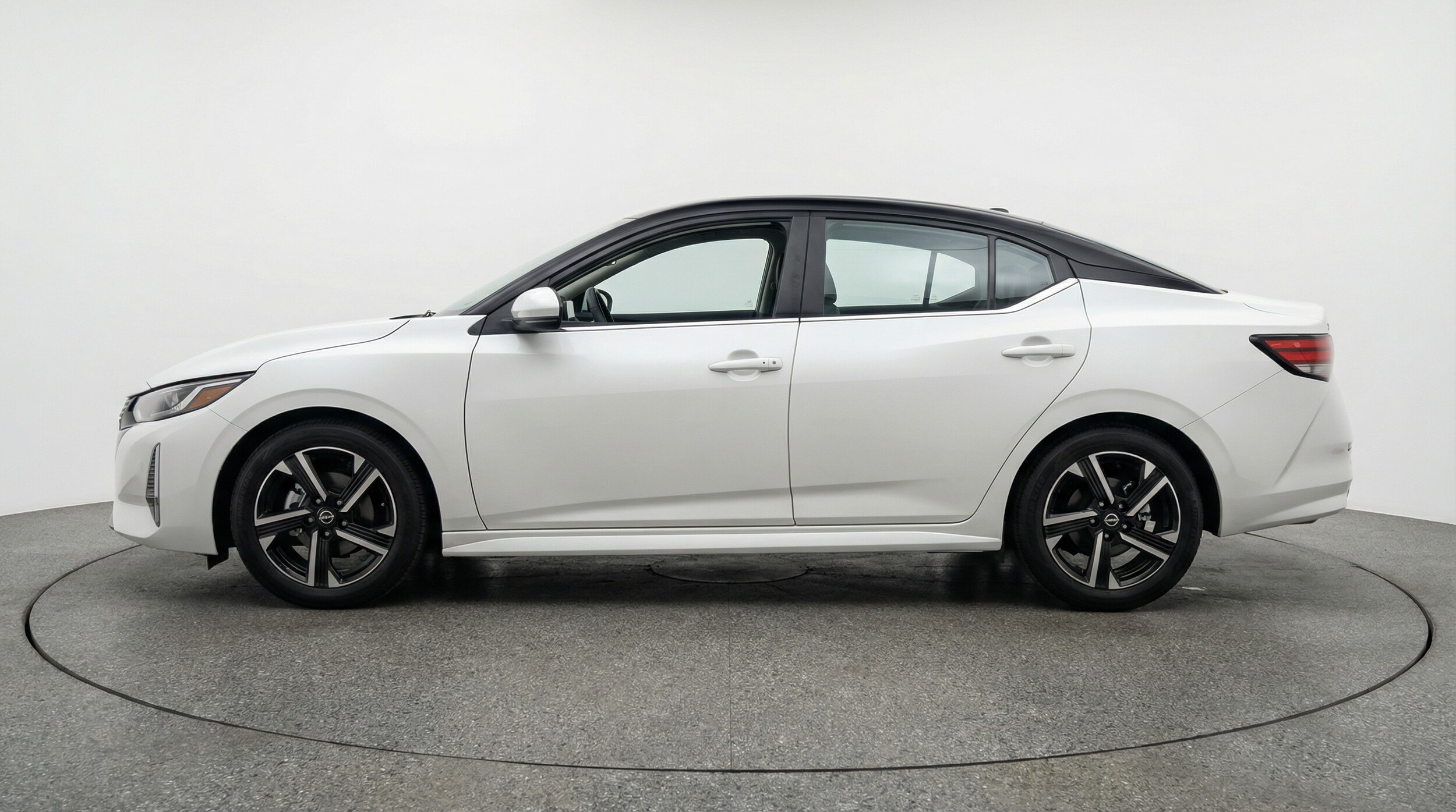 Thumbnail: 2025 Nissan Sentra - 4