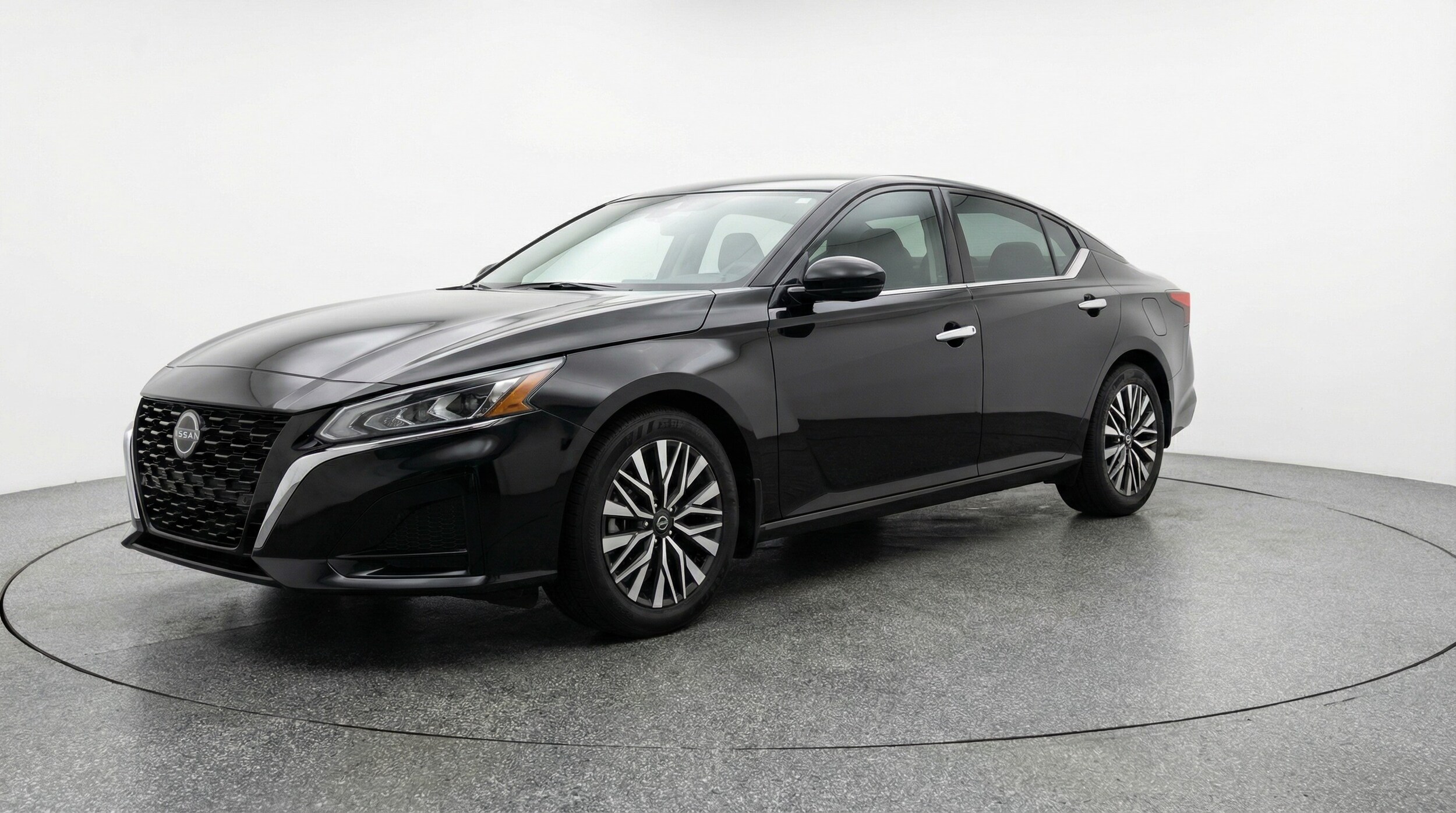 Thumbnail: 2025 Nissan Altima - 3