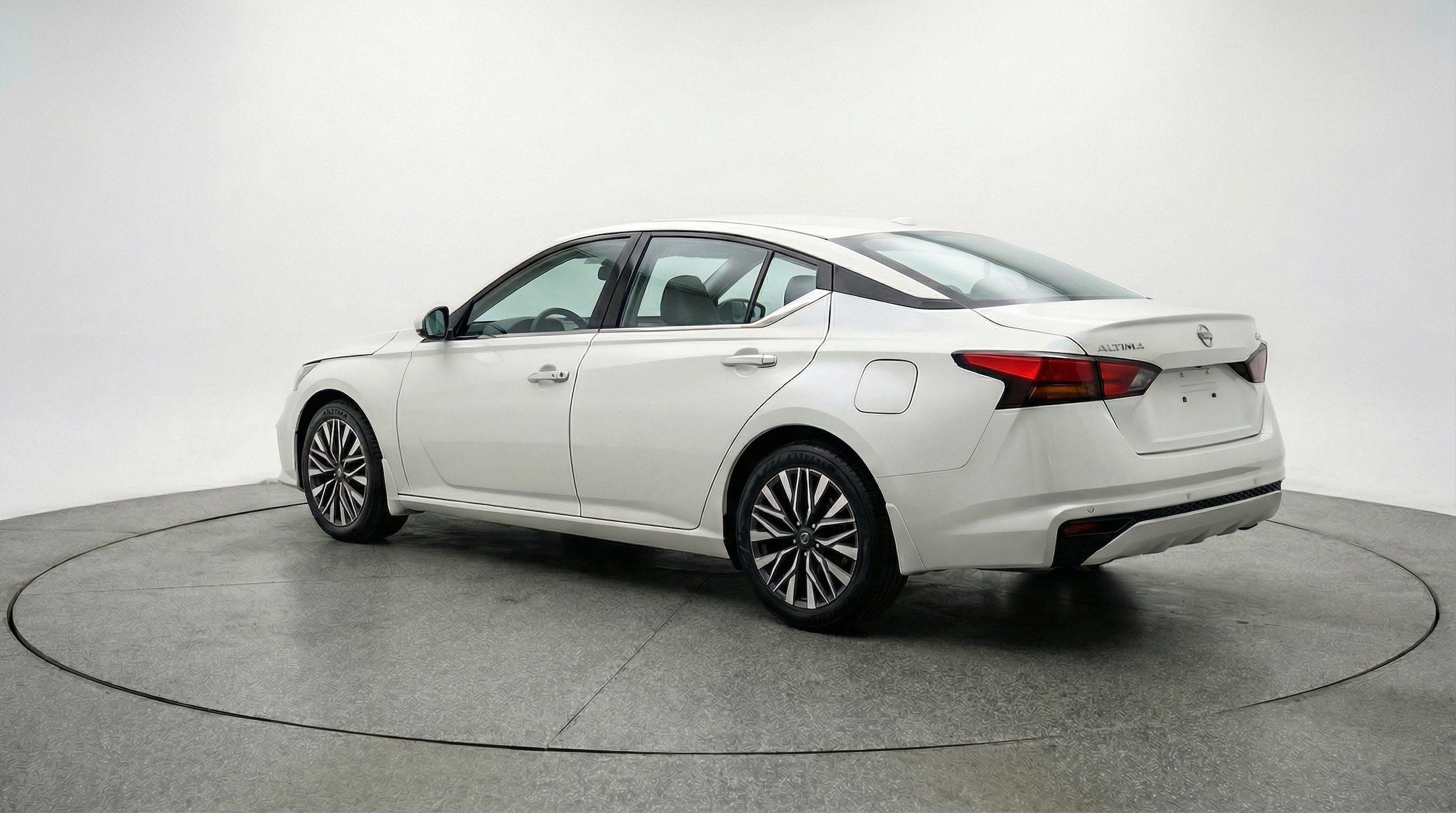 Thumbnail: 2025 Nissan Altima - 5