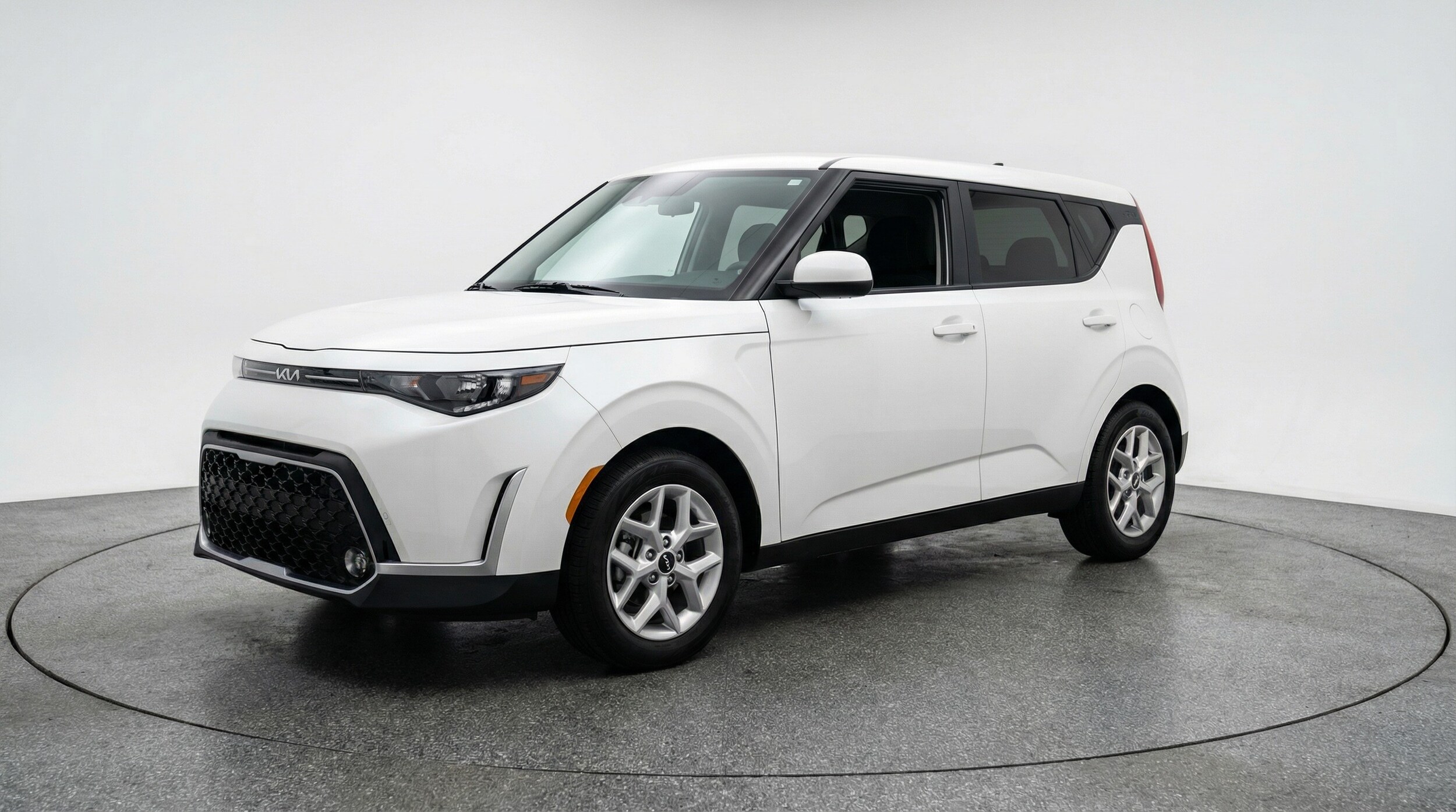 Thumbnail: 2025 Kia Soul - 3