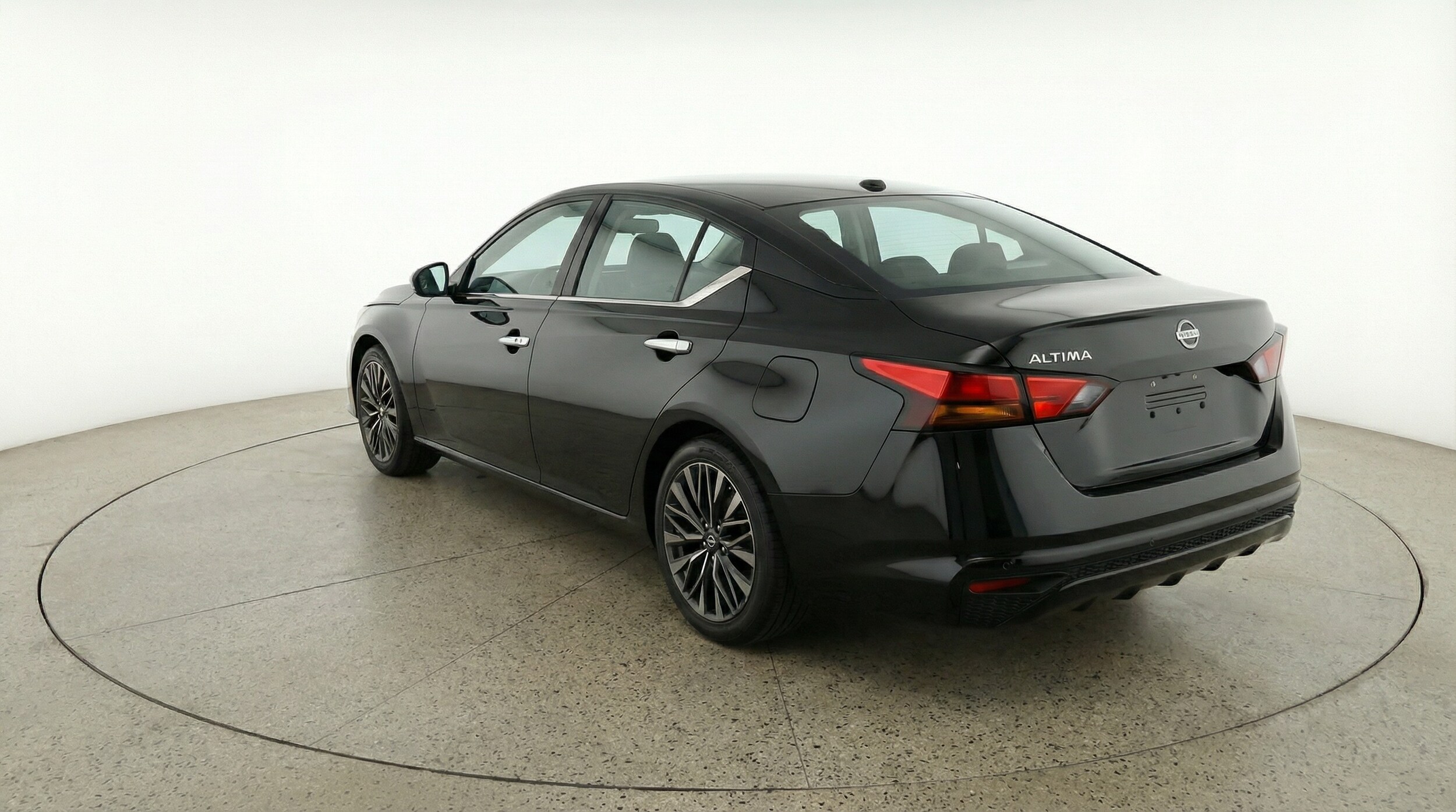 Thumbnail: 2025 Nissan Altima - 5