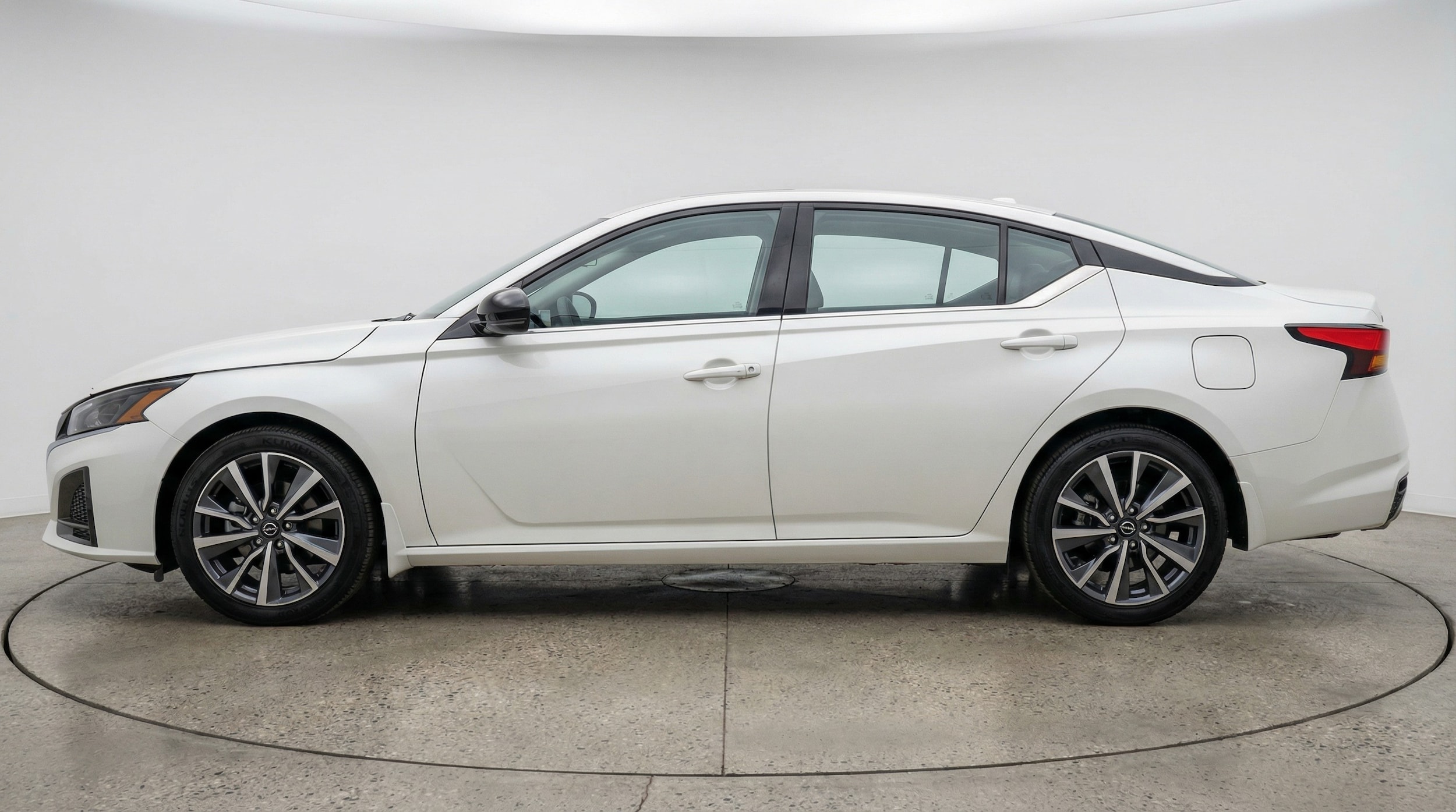 Thumbnail: 2025 Nissan Altima - 4